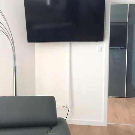 Apartament Ive's4hil/on *