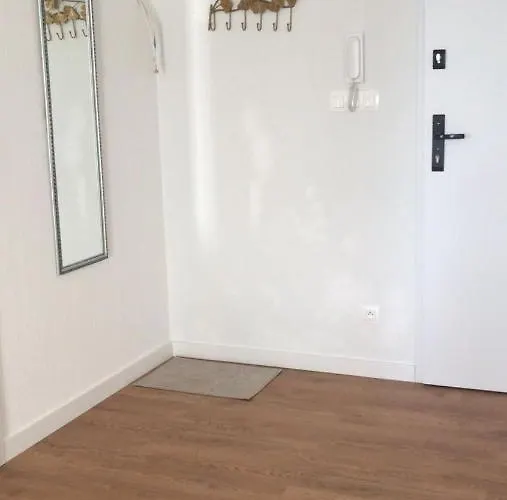 Lägenhet Ive's4hil/on Pobierowo