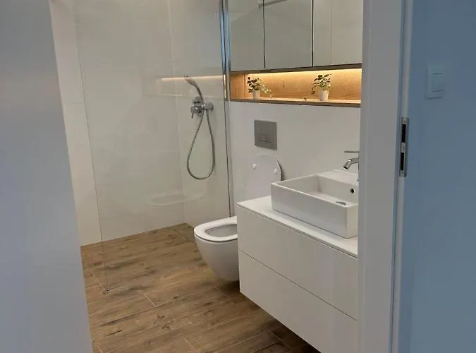 Lägenhet Ive's4hil/on